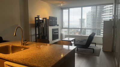 [렌트] 메트로타운 하이라이즈 콘도 센터포인터 1 Bed/1Bath 렌트 - 시세보다 저렴함.