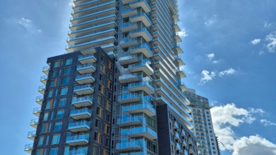 [렌트] 버퀴틀람역 근처 Myriad 원베드 24층 마운틴 뷰