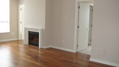 [렌트] 코퀴틀람 센터 보사 2차 클레어몬트 콘도 2 bed + 1 den
