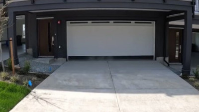 [렌트] (션리부동산 PM) Driveway, AC 있는 랭리타운하우스 렌트
