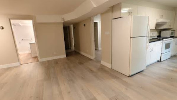 [렌트] 노쓰벤 2bed /1bath / 전용 다용도실 / 별도 출입 / 베이스먼트 스위트