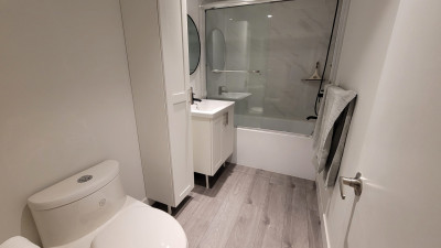 [렌트] 코퀴틀람 1베드룸 1bath 렌트 (9월입주)