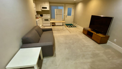 [렌트] [노스밴] 조용한 동네 2 bed 1 bath 렌트합니다.