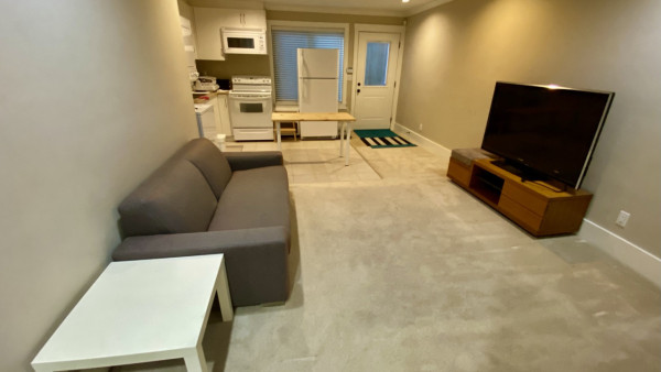 [렌트] [노스밴] 조용한 동네 2 bed 1 bath 렌트합니다.