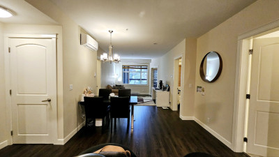 [렌트] 교통이 편리한 Yorkson Condo 3베드 렌트 합니다!