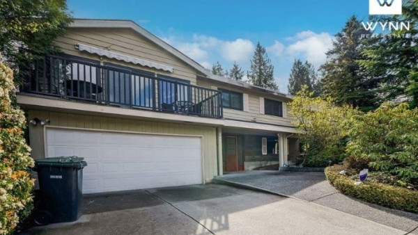 [매매] [Sold] [Wynn Realty] 포트무디 아름다운 5베드 3배쓰 패밀리하우스