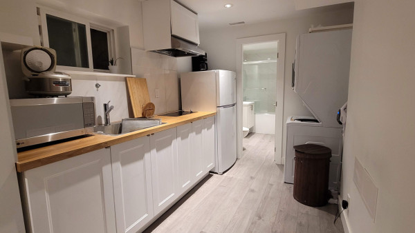 [렌트] 코퀴틀람 1bed & bath suite 렌트 (6월1일 입주)