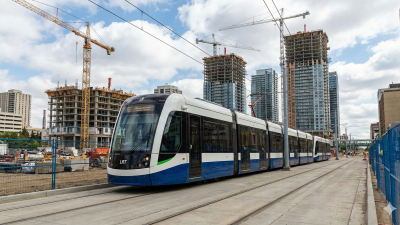 [이민/정책 칼럼] 캐나다 이민의 '대전환': 닫히는 연방의 문, 앨버타에서 길을 찾다