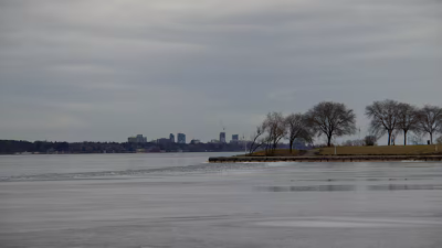 해밀턴 7번 부두의 기적… 얼음 깨져 물에 빠진 청소년 2명, 시민들이 구했다