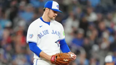 토론토 블루제이스, 마운드 재정비 박차… '부진' 브렌던 리틀 마이너행 및 대규모 명단 이동